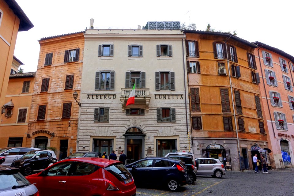 Albergo Lunetta - Piazza del Paradiso - Rome, Italy - DSC09746