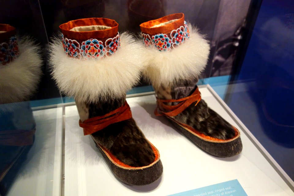 Alaskan boots, Inupiat, 1989, bearded seal, ringed seal, spotted seal, caribou, polar bear - Bata Shoe Museum - DSC00406