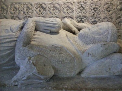 Alard tomb, St Thomas, Winchelsea