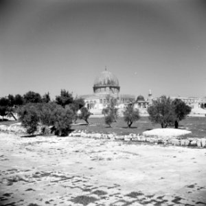 Al Haram esh-Sharif - Tempelberg. Rotskoepel of Qubbet es-Sakhra, Bestanddeelnr 255-5439
