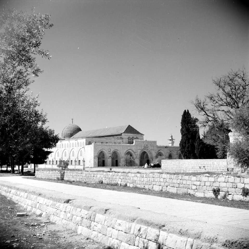 Al Haram esh-Sharif - Tempelberg. Plein en Al Aqsa moskee met het gezicht op de , Bestanddeelnr 255-5428