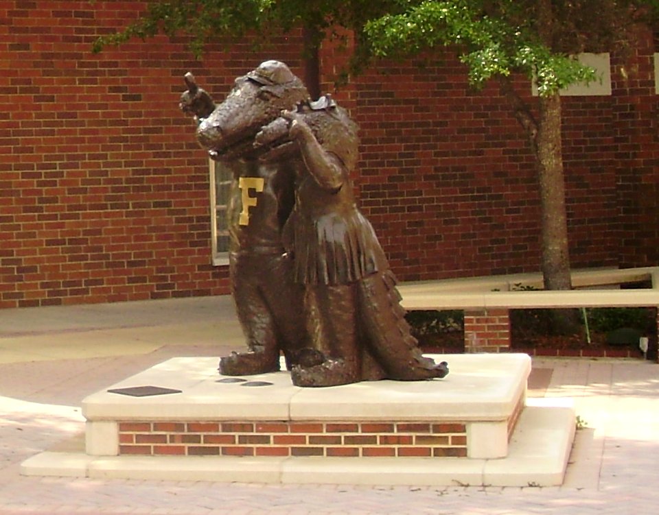 Albert&AlbertaStatues