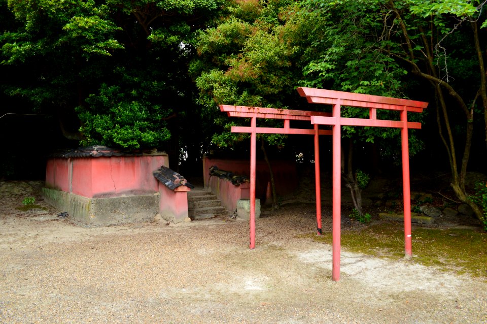Akaba-jinja, keidaisha