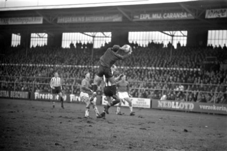 Ajax tegen Sparta 2-1 Cruijff in aktie, Bestanddeelnr 922-0234