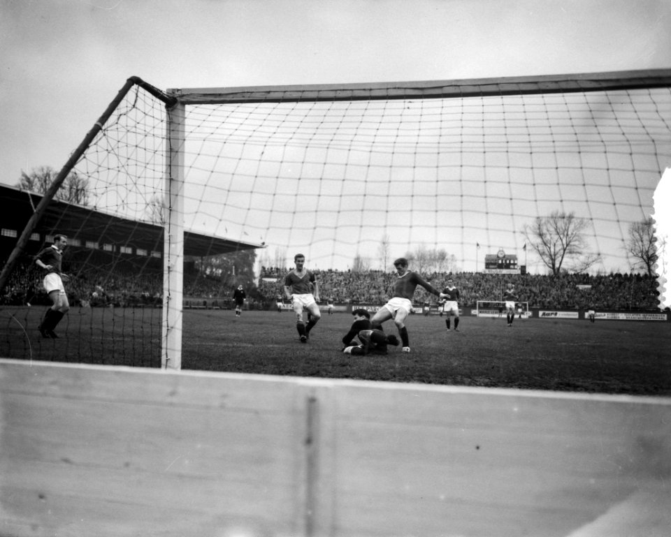 Ajax tegen Rapid 3-2, Bestanddeelnr 910-8254