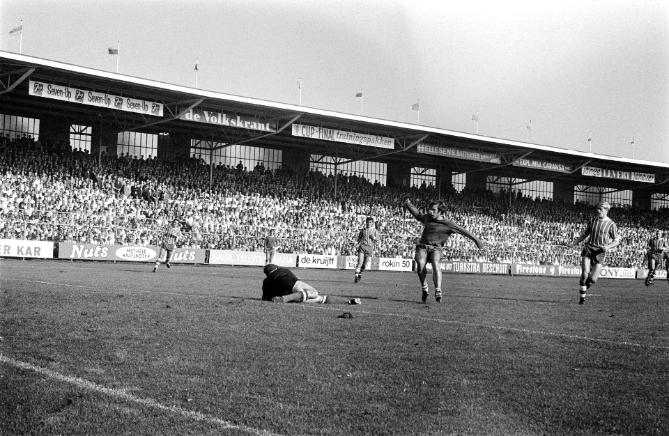 Ajax tegen PSV 3-0., Bestanddeelnr 922-8437