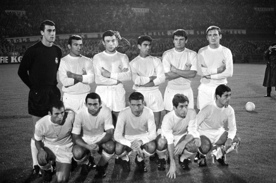 Ajax tegen Real Madrid 1-1. Elftal Real Madrid Junquera, Calpe, De Felipe , Sa, Bestanddeelnr 920-7234