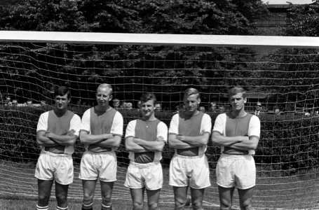 Ajax tegen Stoke City 5-3, v.l.n.r. Swart, Groot, Prins Nuninga, Keizer, Bestanddeelnr 918-0489