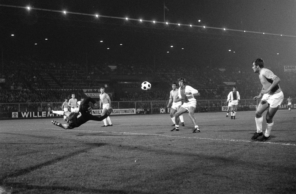 Ajax tegen Slowaaks voeltbalelftal in Ol. Stadion , Amsterdam, ter gelegenheid v, Bestanddeelnr 922-7790