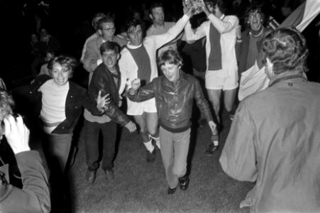 Ajax tegen PSV in s-Hertogenbosch 2-0 Ajax wint KNVB-beker, Bestanddeelnr 923-5508
