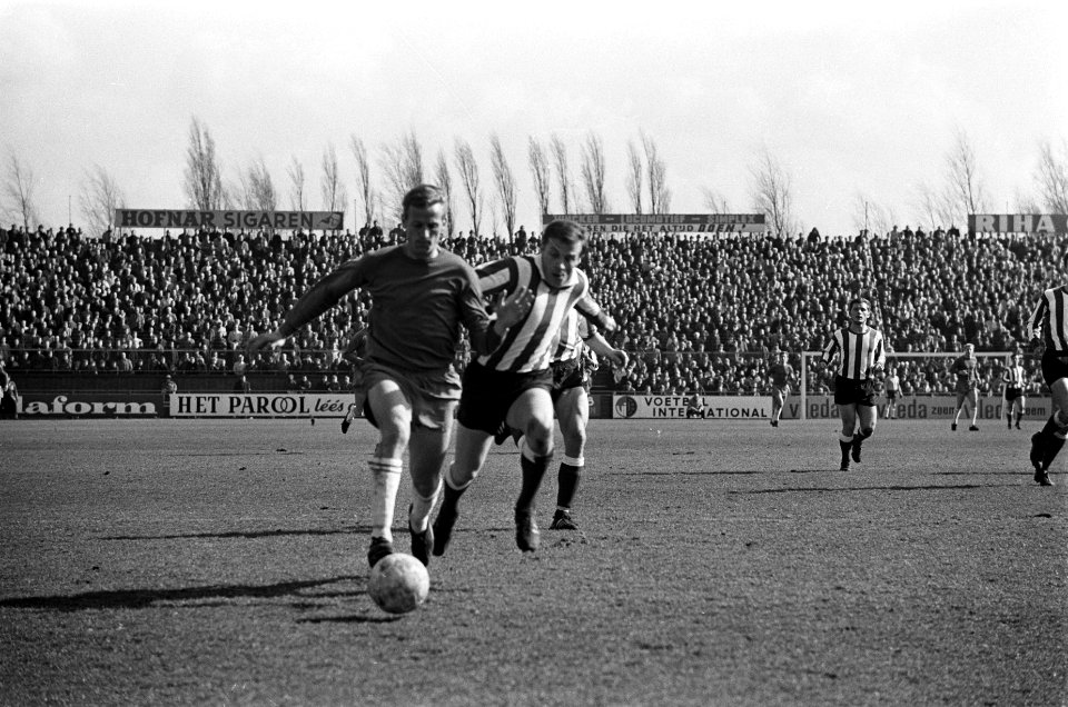 Ajax tegen PSV 4-0. Spelmomenten, Bestanddeelnr 921-1716