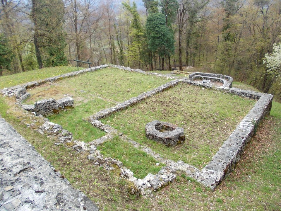Ajdovski gradec, Vranje 11