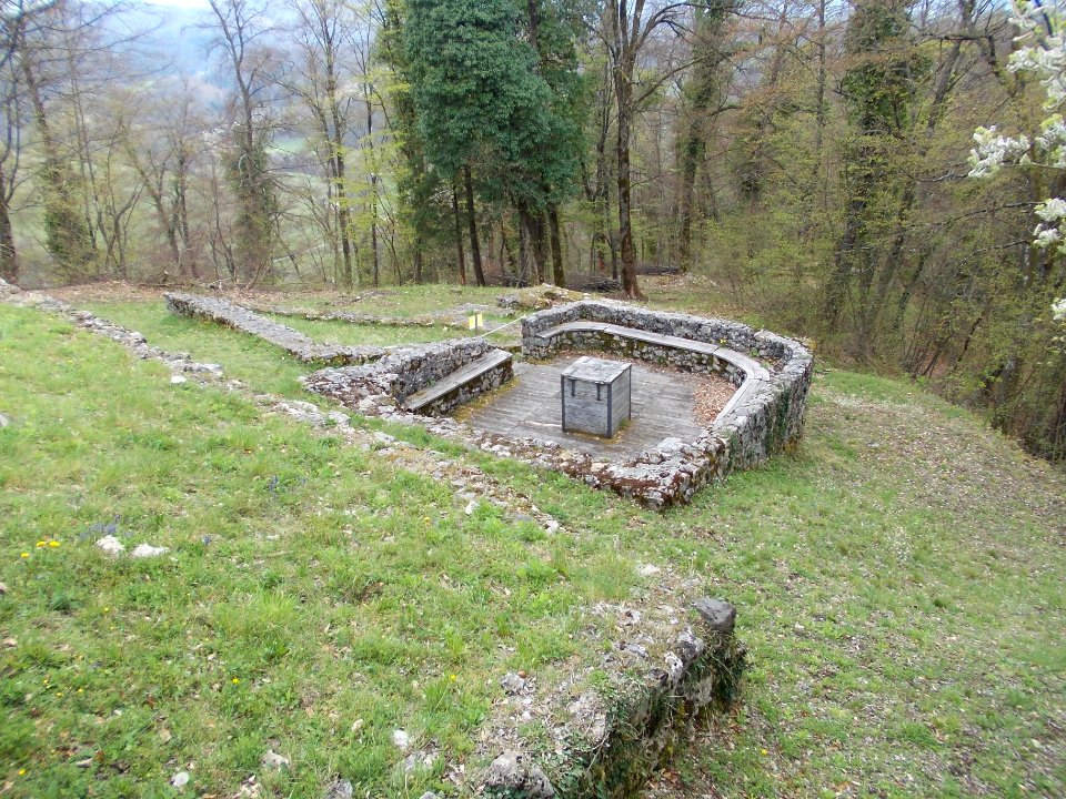 Ajdovski gradec, Vranje 08