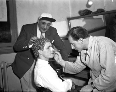 Ajax-Revue, Bestanddeelnr 903-8704
