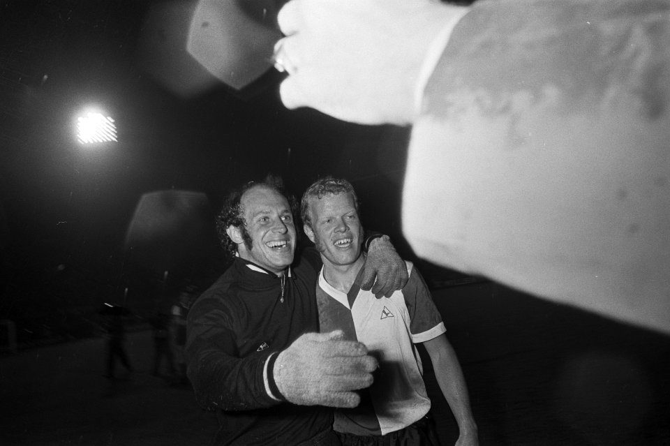 Ajax-Feyenoord 1-3. Eddy Treytel en Piet Romeijn vieren de overwinning, Bestanddeelnr 924-5907