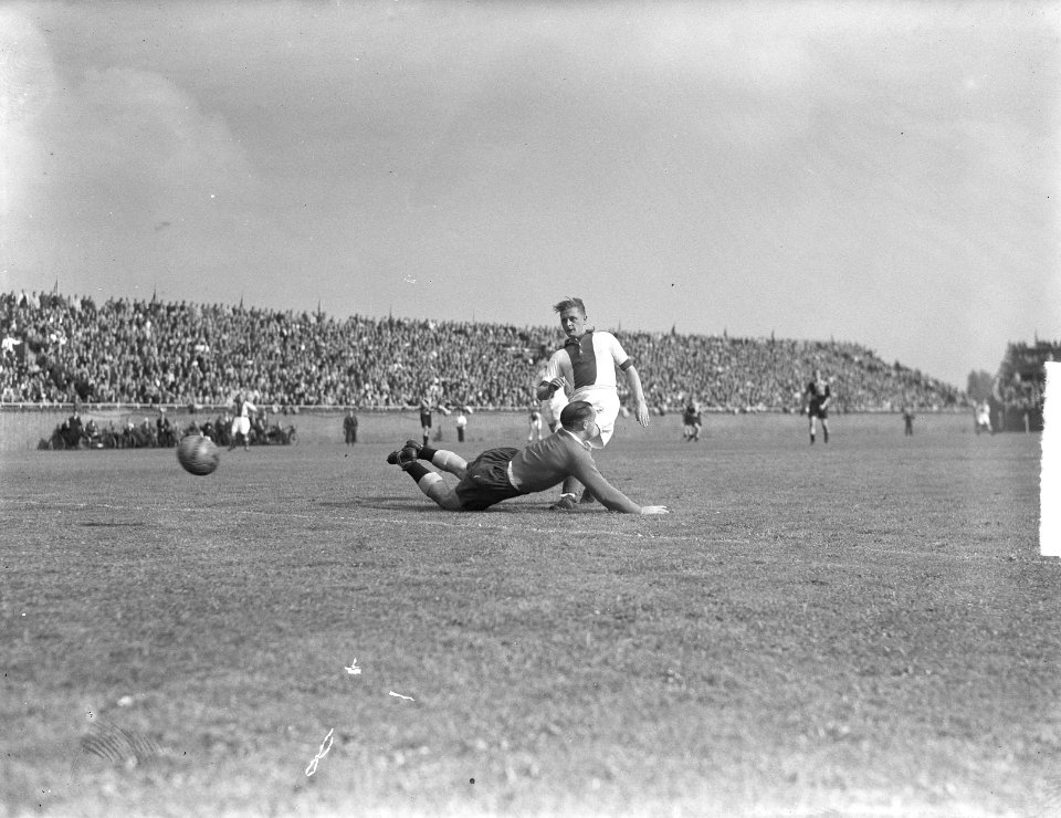 Ajax-Gooi 3-0, Bestanddeelnr 903-6352