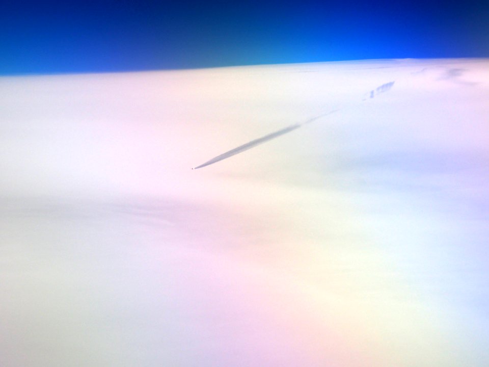 Aircraft and contrails at 32000ft approx above Baden-Baden, pic2