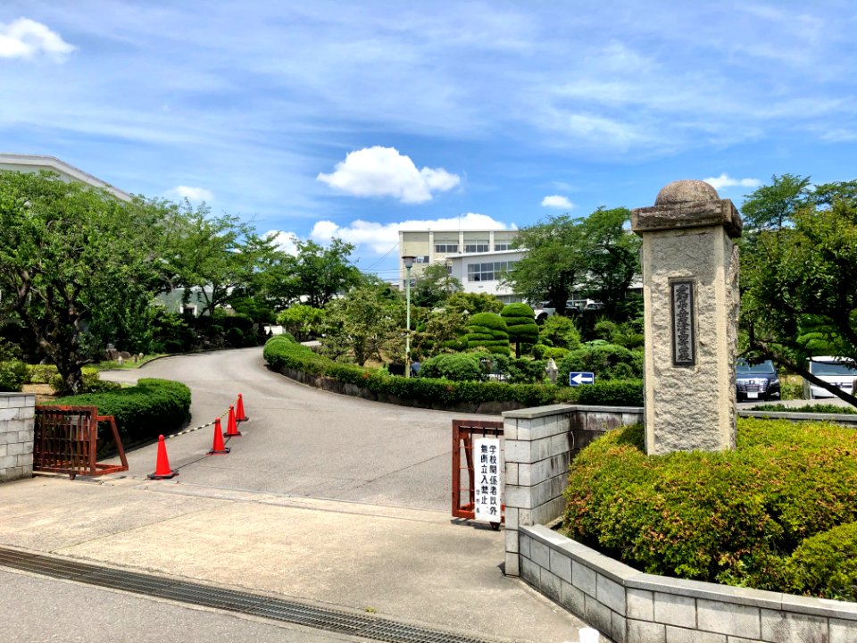 Aichi-Prefectural-Iwazu-High-School-3