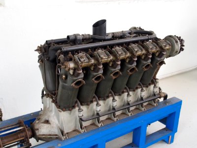 Aircraft engines at the Royal Military Museum pic3