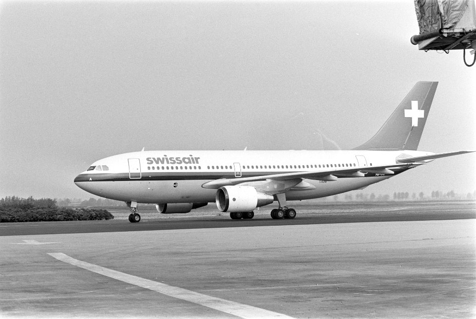 Airbus A310-vliegtuig van Swissair op Schiphol, Bestanddeelnr 932-6049
