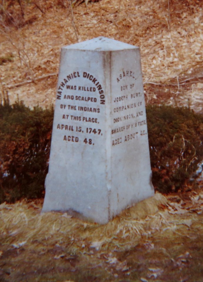 AIMG 5227 Hogback Mountain Vermont Dickinson-Denkmal schärfer 1972