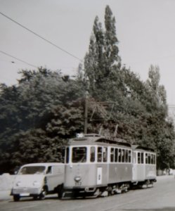 AIMG 5331 Straßenbahn und Auto vor dem Maximilianeum 1959