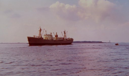 AIMG 5248 Schiff bei Hamburg 1972