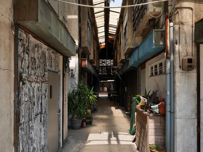 Retro city alley