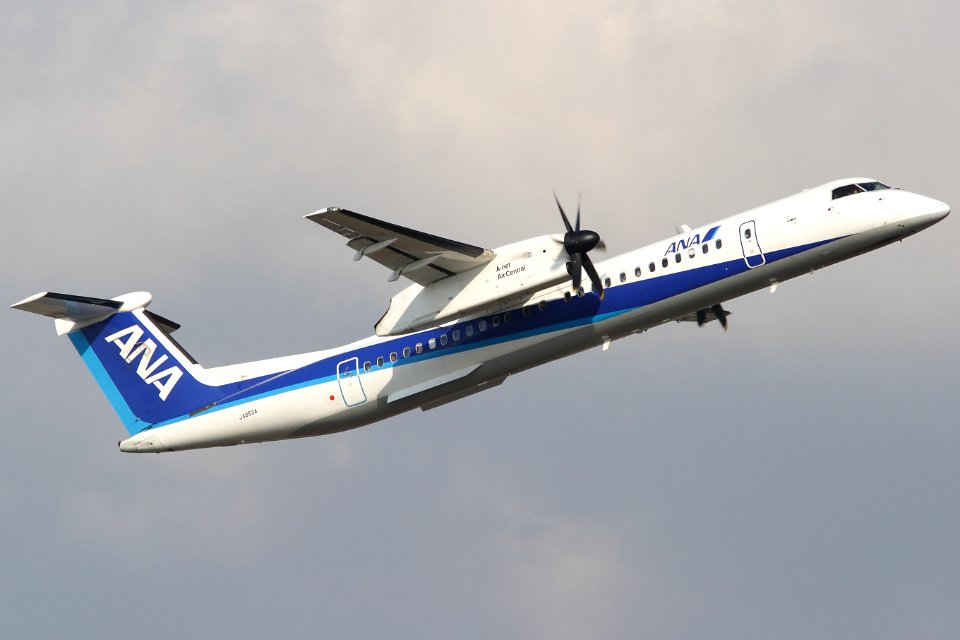 AirNipponNetwork DHC-8-400 fukuoka 20081212142402
