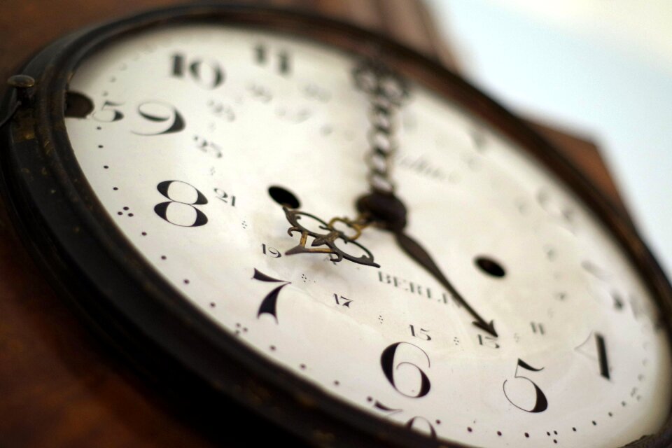 Historic analog dial