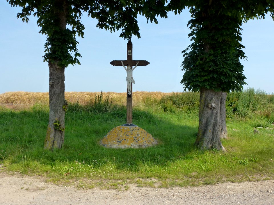 Aire-sur-la-Lys (Pas-de-Calais, Fr) croix de chemin à Glomenghem