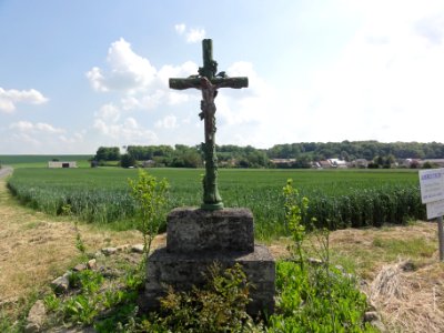 Aire (Ardennes) Croix de chemin
