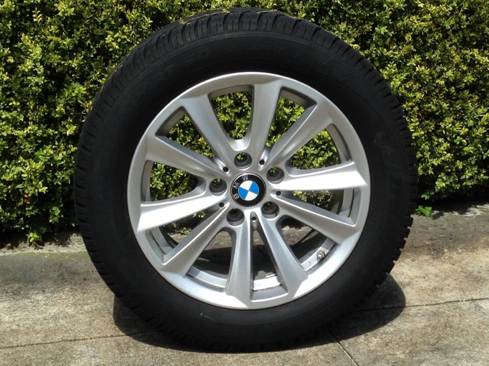 Wheel tyre pneumatic