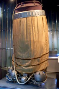 Airlock of Voskhod 2 (a)