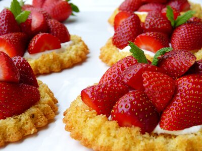 Fresh fruit fruits