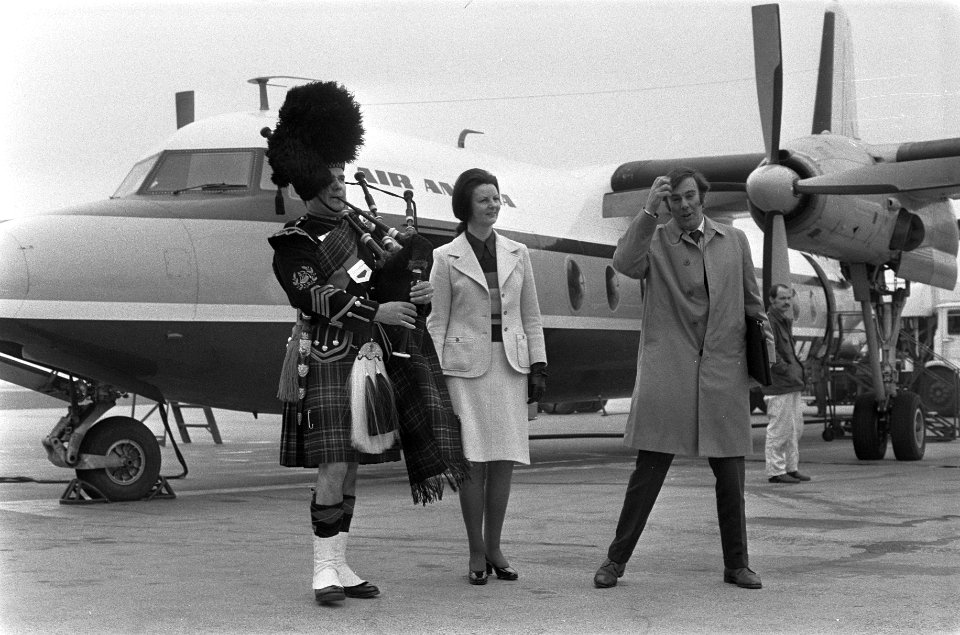 Air Anglia opent dienst tussen Aberdeen (Schotland) en Amsterdam, burgemeester A, Bestanddeelnr 927-0991