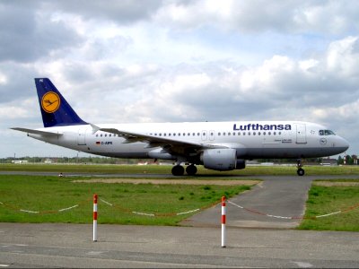 Airbus A320-211 Lufthansa D-AIPX at Berlin Tegel 05 May 2005