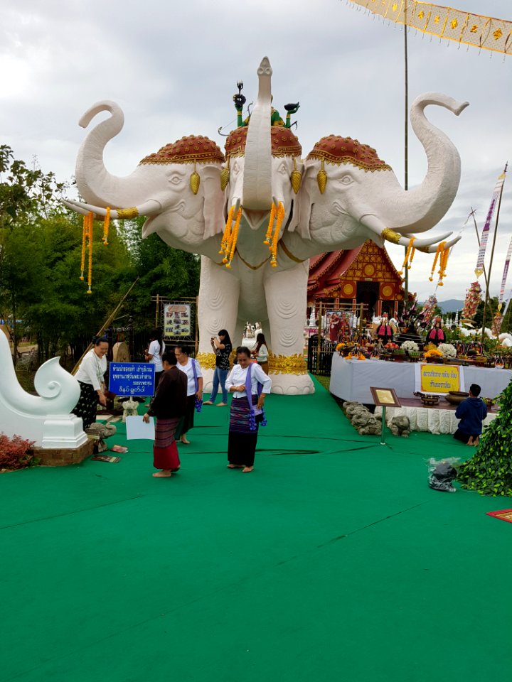 Airavata elephant - Wat Hiranyawat - Chiang Rai - 2017-01-02 - 001