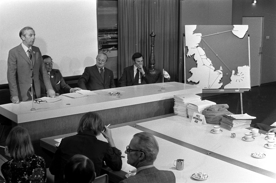 Air Anglia opent dienst tussen Aberdeen (Schotland) en Amsterdam, persconferenti, Bestanddeelnr 927-0993