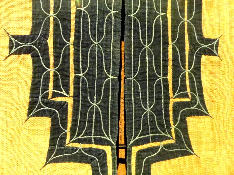 Ainu clothing - Royal Ontario Museum - DSC09577