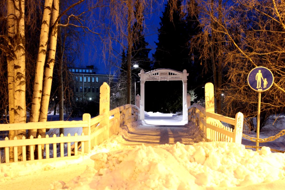 Ainola Bridge Oulu 20130105 01