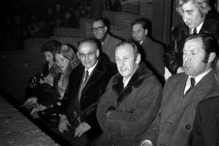 Ajax tegen Go Ahead Eagles 3-0 om KNVB beker Arsenalmanager Bertie Mee (2e van, Bestanddeelnr 925-3967