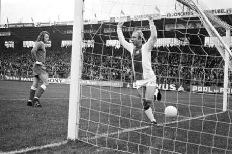 Ajax tegen NEC 6-3 Brokamp na scoring eerste doelpunt, Bestanddeelnr 928-2733