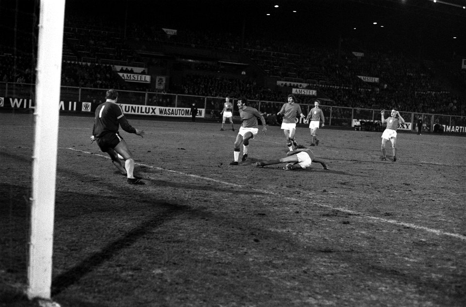 Ajax tegen GVAV 3-0, Bestanddeelnr 923-3811