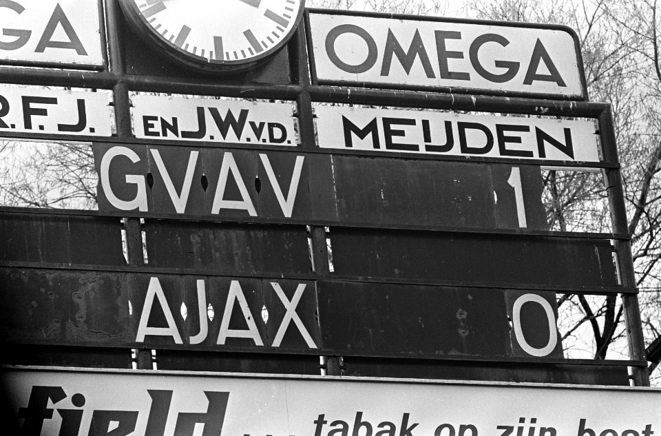 Ajax tegen GVAV 0-1, het scorebord bij Ajax 0-1, Bestanddeelnr 920-2563