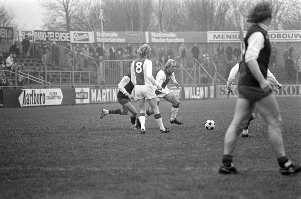Ajax tegen Haarlem, vriendschappelijke wedstrijd spelmomenten, Bestanddeelnr 928-4069