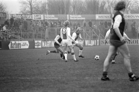 Ajax tegen Haarlem, vriendschappelijke wedstrijd spelmomenten, Bestanddeelnr 928-4069