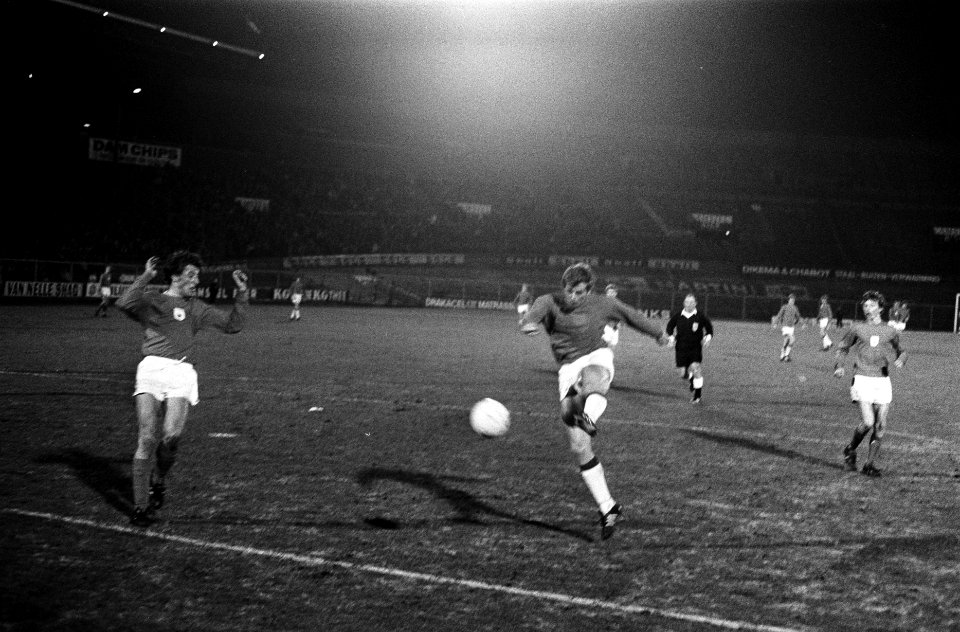 Ajax tegen GVAV 3-0. Tweede doelpunt van Ajax door Keizer, Bestanddeelnr 923-3806