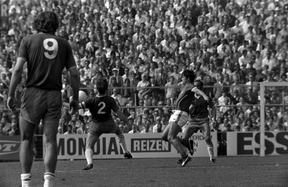 Ajax tegen MVV 2-0, Bestanddeelnr 923-7945