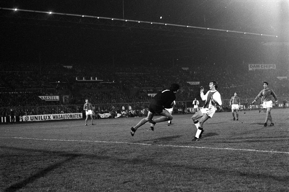 Ajax tegen Olympique Marseille 4-1, Europa Cup I Cruijff is te laat, keeper red, Bestanddeelnr 925-1033